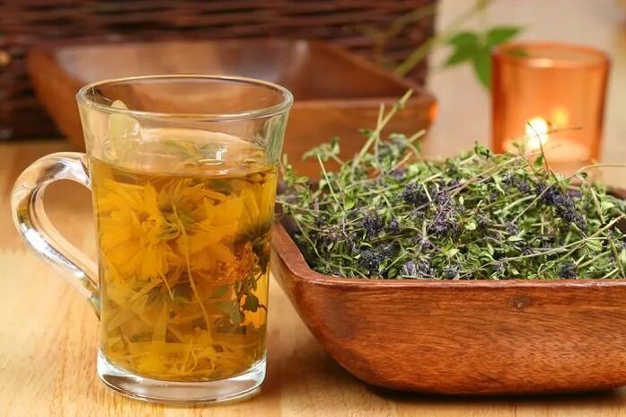دم کرده آویشن که استفاده از آن به بزرگ شدن آلت تناسلی کمک می کند